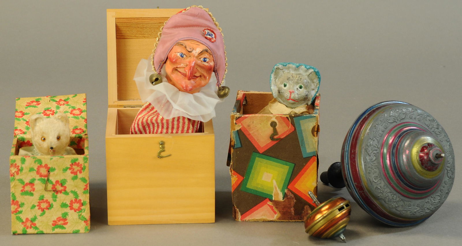 THREE CONTEMPORARY JACK-IN-BOX TOYS (1 of 3)