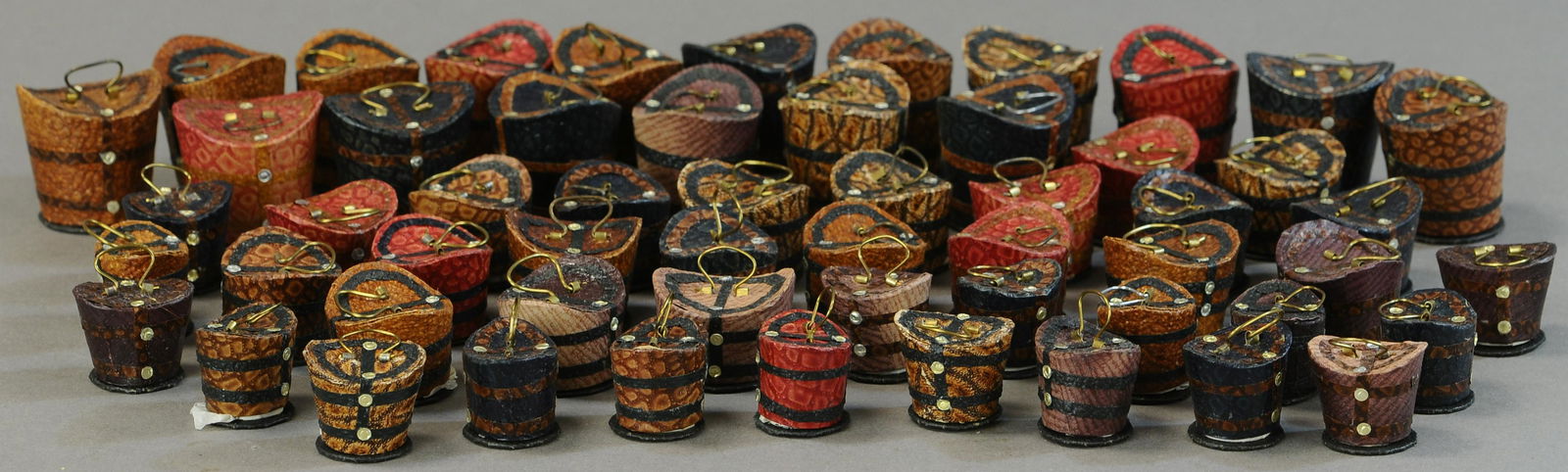 CONTEMPORARY DRESDEN HAT BOXES (1 of 2)