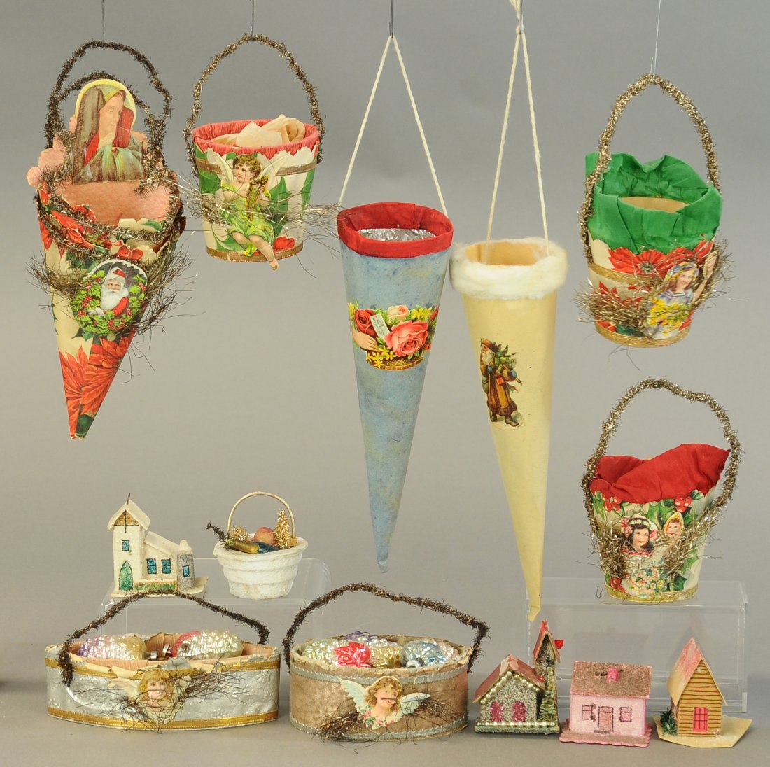 NICE ASSORTMENT OF CHRISTMAS ORNAMENTS: 247. NICE ASSORTMENT OF CHRISTMAS ORNAMENTS | (VG Cond.) | $100 - $200
