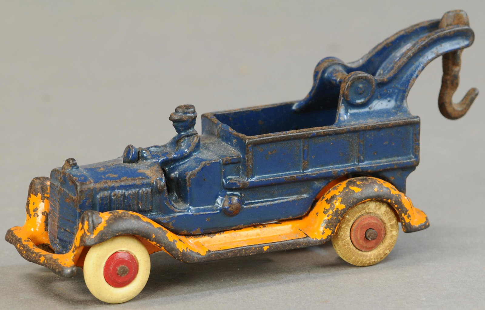 AC WILLIAMS WRECKER TRUCK (1 of 3)