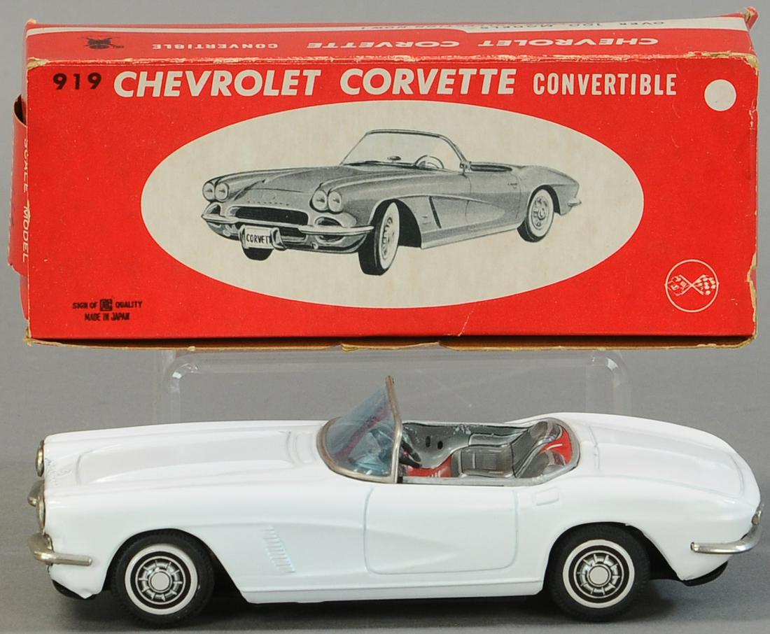 BOXED BANDAI CHEVROLET CORVETTE CONVERTIBLE (1 of 3)
