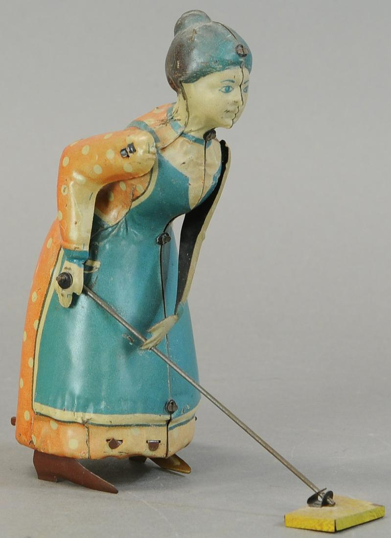 BUSY LIZZIE CLEANING TOY (1 of 3)