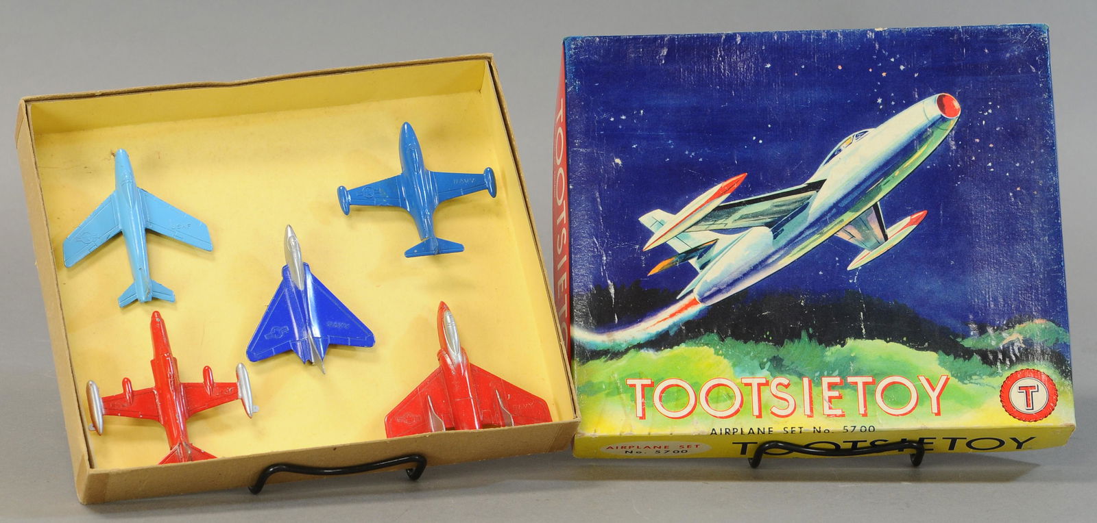 TOOTSIETOY AIRPLANE SET #5700 (1 of 2)
