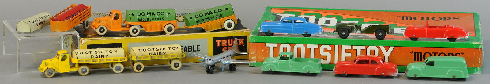 TOOTSIETOY MOTORS #7200 & INTERCHANGEABLE #5250 (1 of 3)