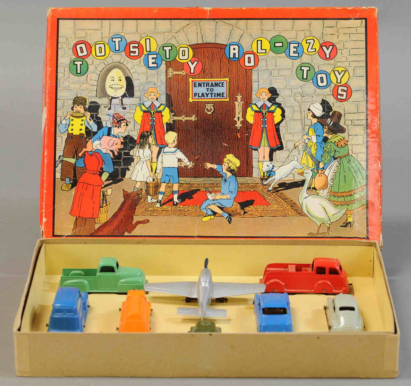TOOTSIETOY MOTOR CAR SET #5149: 433. TOOTSIETOY MOTOR CAR SET #5149 | Box 12" w. | All Original Condition. | $150 - $300