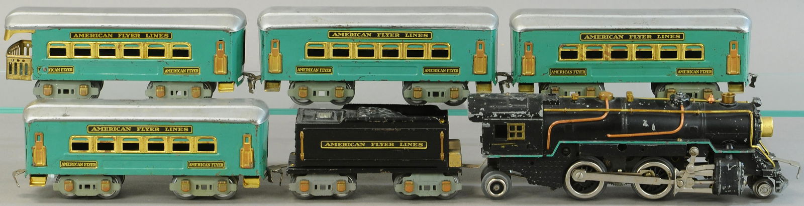 AMERICAN FLYER PASSENGER SET (1 of 3)