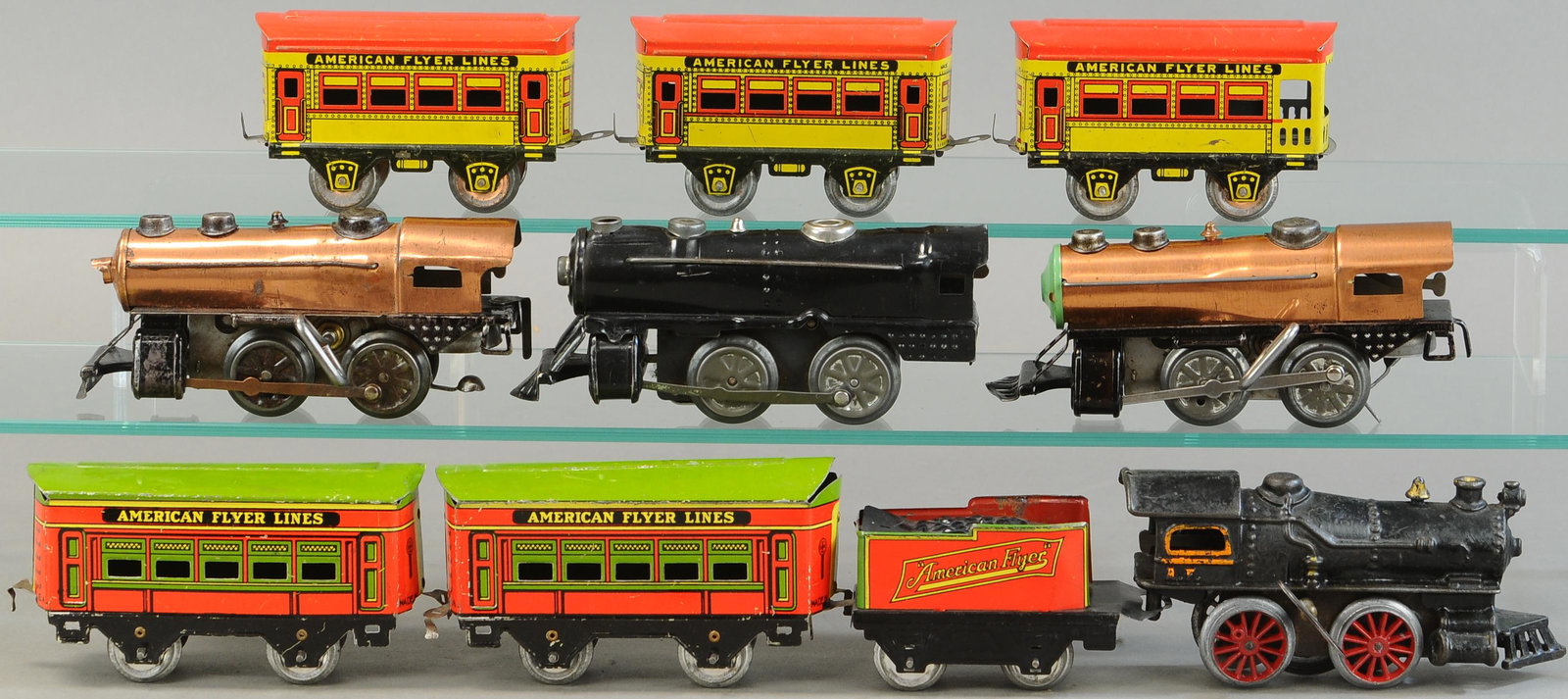 AMERICAN FLYER LOCOMOTIVES AND CARS: 52. AMERICAN FLYER LOCOMOTIVES AND CARS | 0 Gauge. | Provenance: Paul Cole Collection. | Loco 7" l. | (VG - Exc. Cond.) | $100 - $200