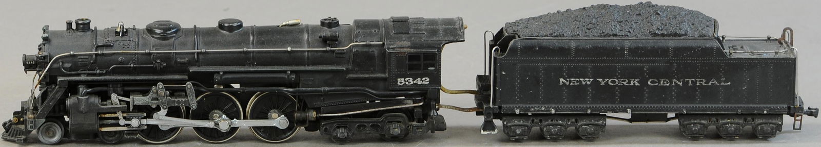 LIONEL HO SCALE HUDSON LOCO & TENDER (1 of 4)