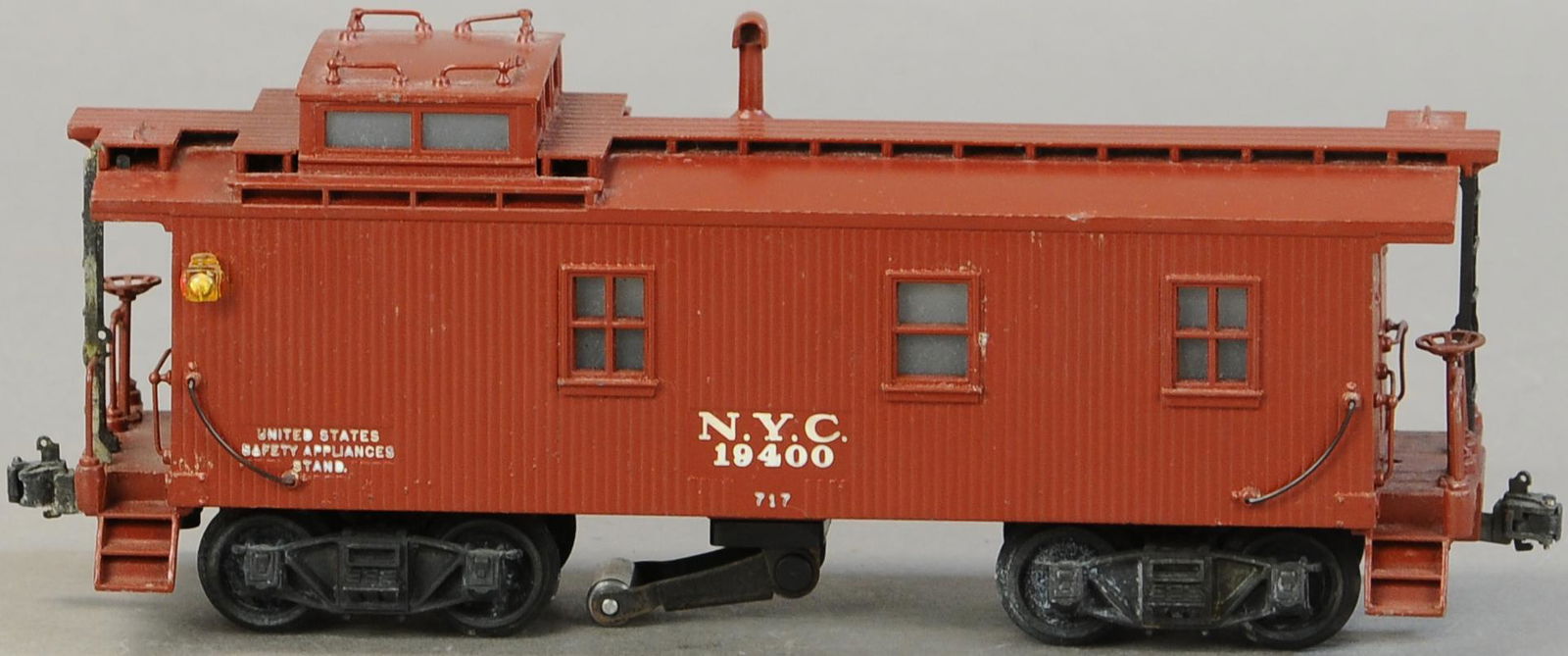 LIONEL #717 SCALE CABOOSE (1 of 4)