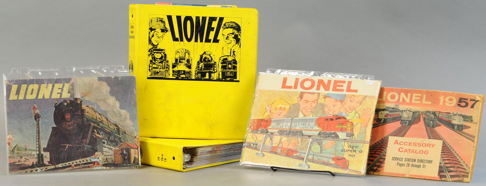 LARGE GROUP OF ORIGINAL LIONEL CATALOGS (1 of 3)