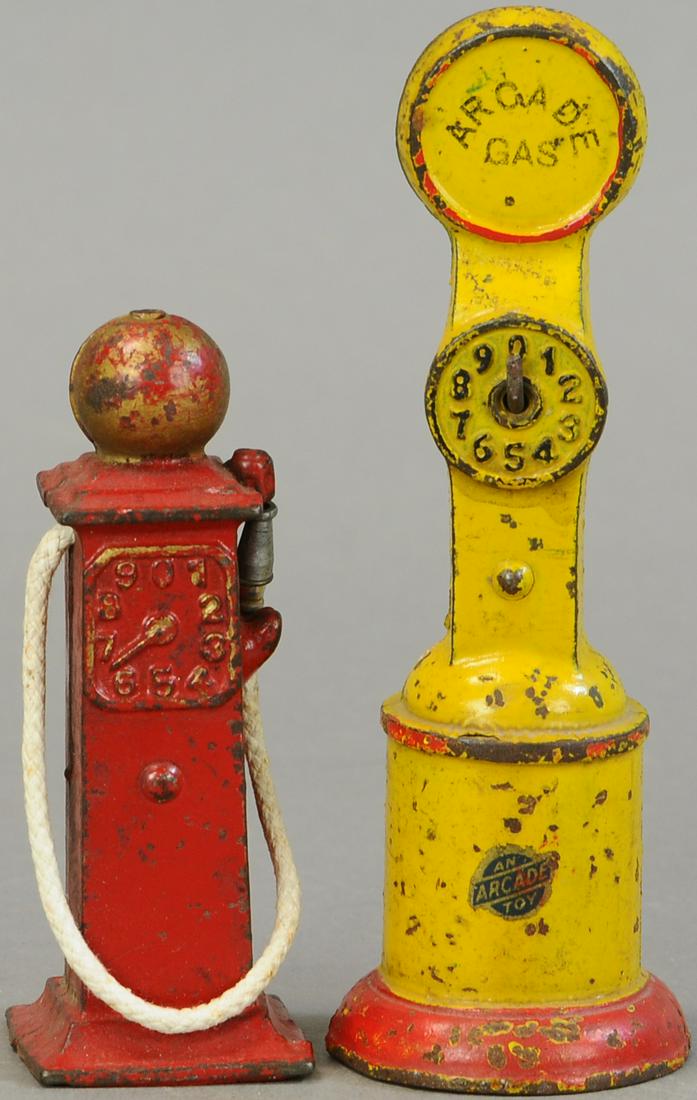 TWO ARCADE GASOLINE PUMPS (1 of 3)
