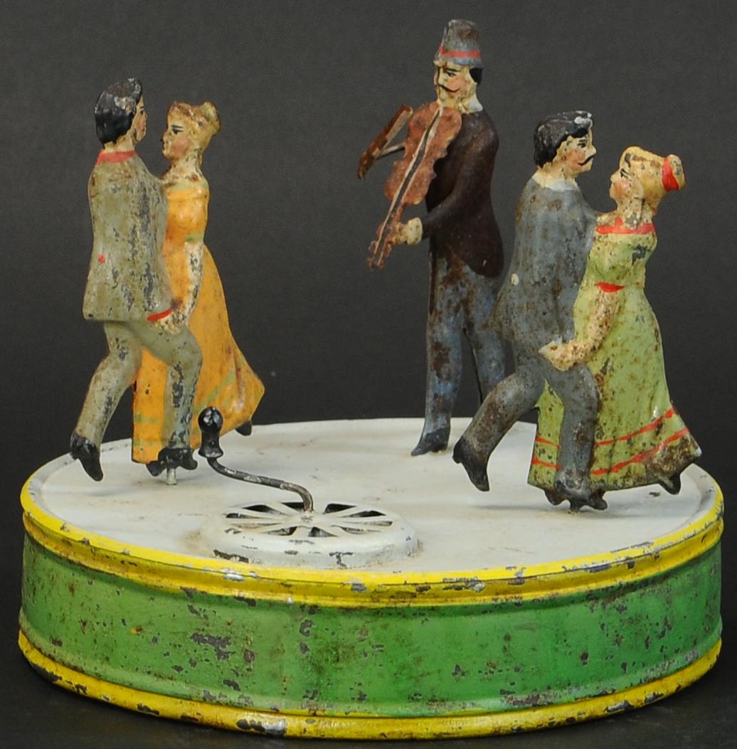 MAX DANNHORN VIOLINIST AT THE WALTZ (1 of 3)