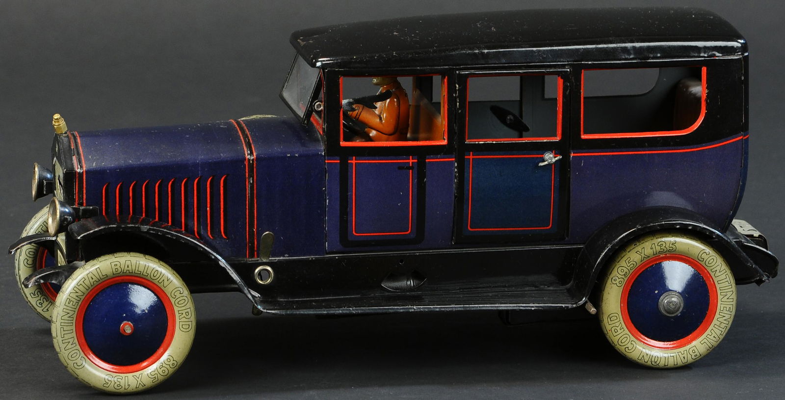 EARLY DISTLER W/ SPARKING ENGINE (1 of 8)