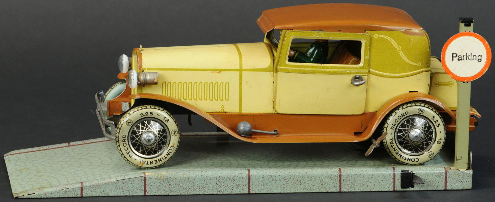 KARL BUB COUPE WITH PARKING SPACE (1 of 11)