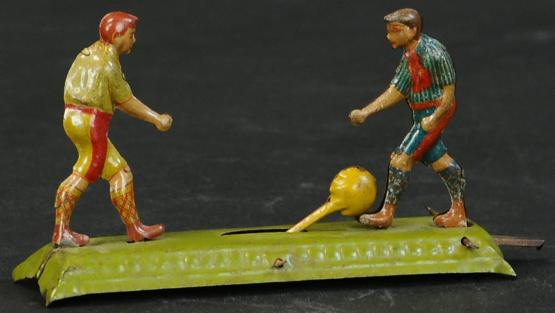 MEIER SOCCER PLAYERS PENNY TOY (1 of 3)