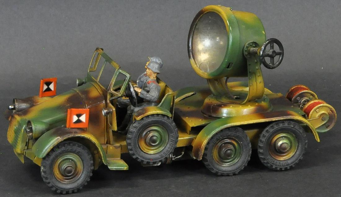 HAUSSER KRUPP SEARCHLIGHT TRUCK (1 of 4)