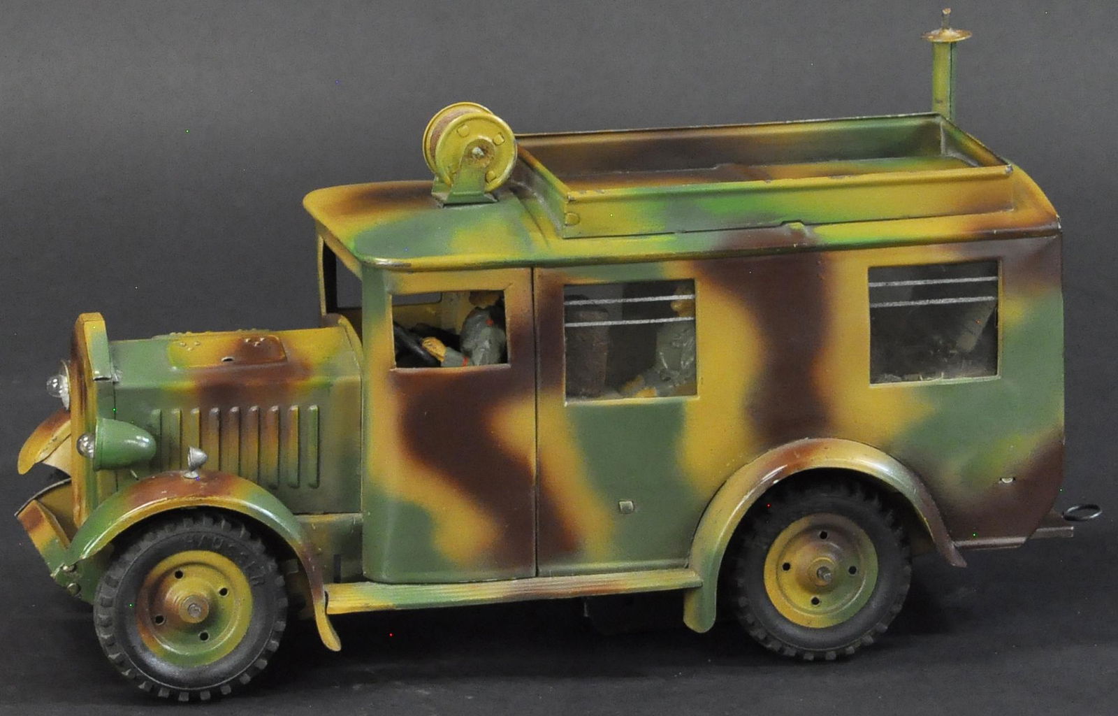 HAUSSER COMMUNICATION TRUCK (1 of 4)