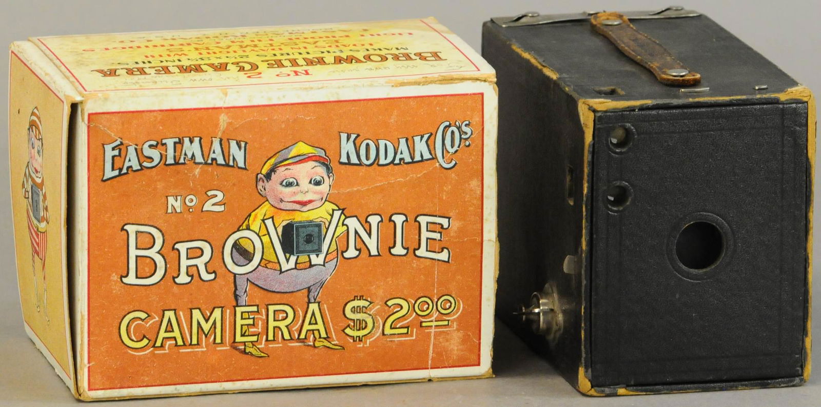 BOXED EASTMAN KODAK BROWNIE CAMERA (1 of 3)