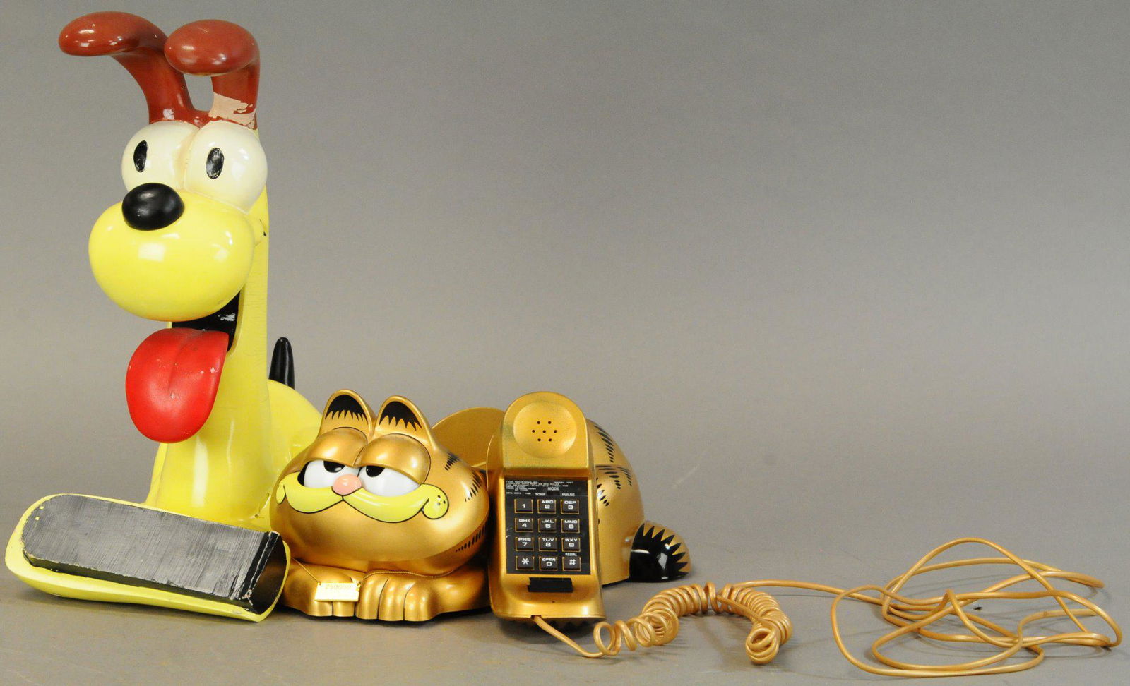 PROTOTYPE ODIE & LIMITED GARFIELD TELEPHONES (1 of 5)