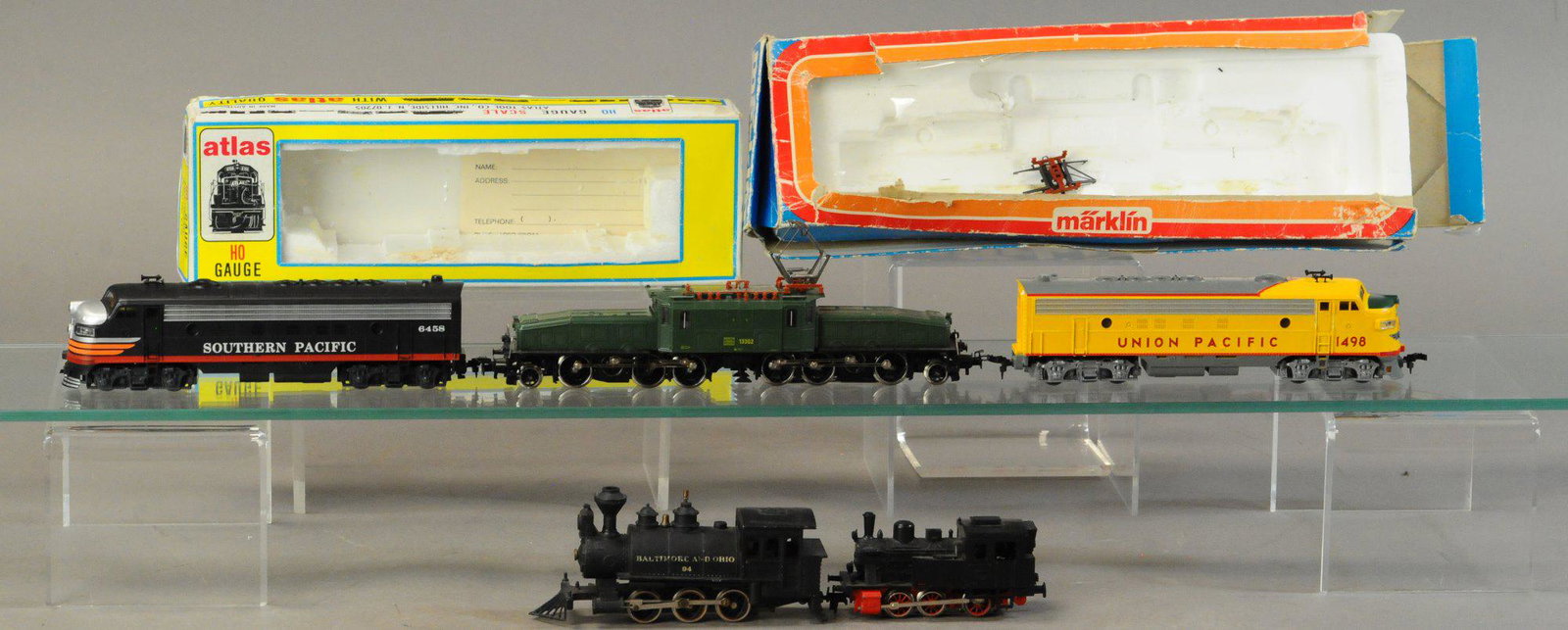 MARKLIN 13302 CROCODILE & HO LOCOMOTIVES (1 of 4)