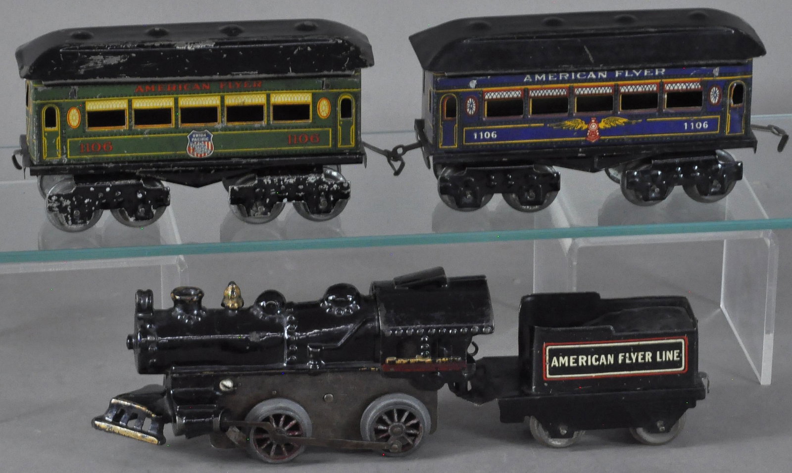 EARLY AMERICAN FLYER SET (1 of 4)