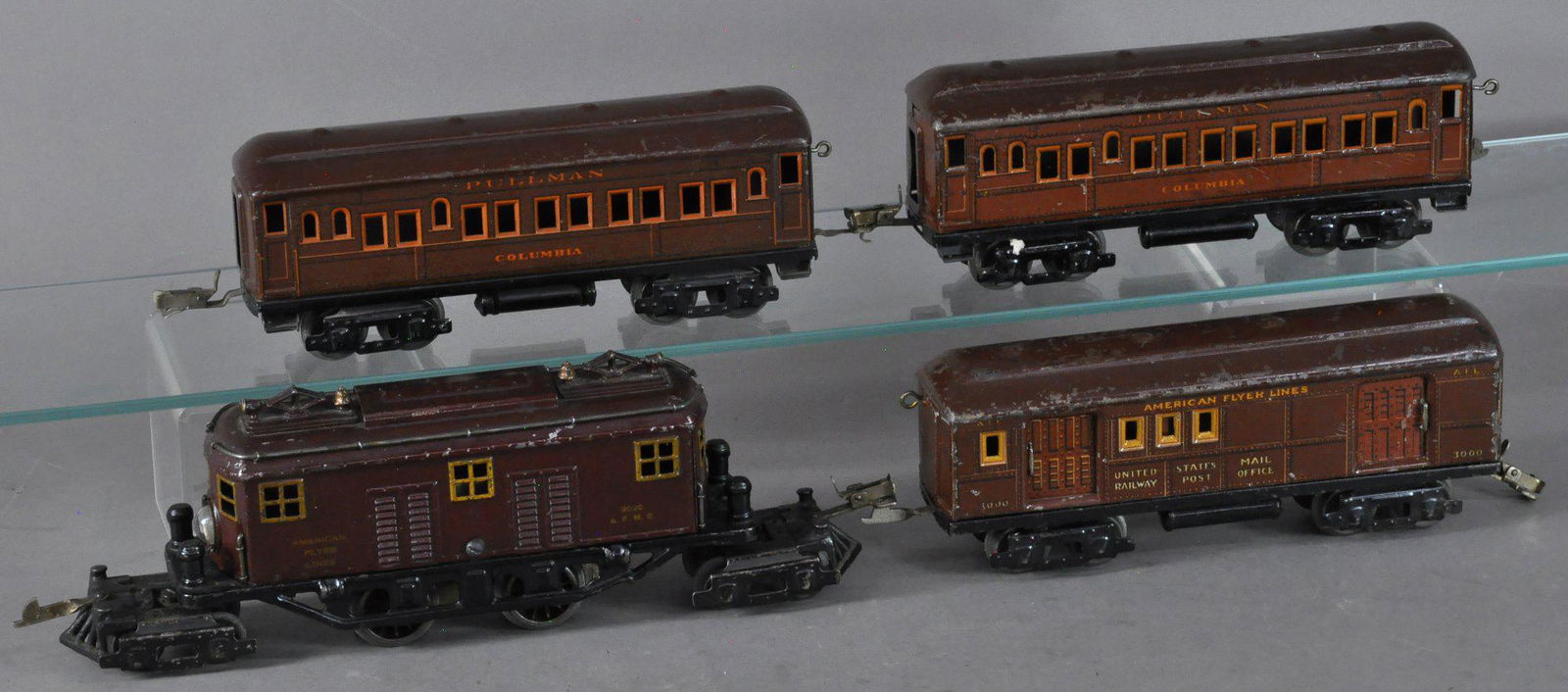 AMERICAN FLYER 3020 PASSENGER SET (1 of 4)