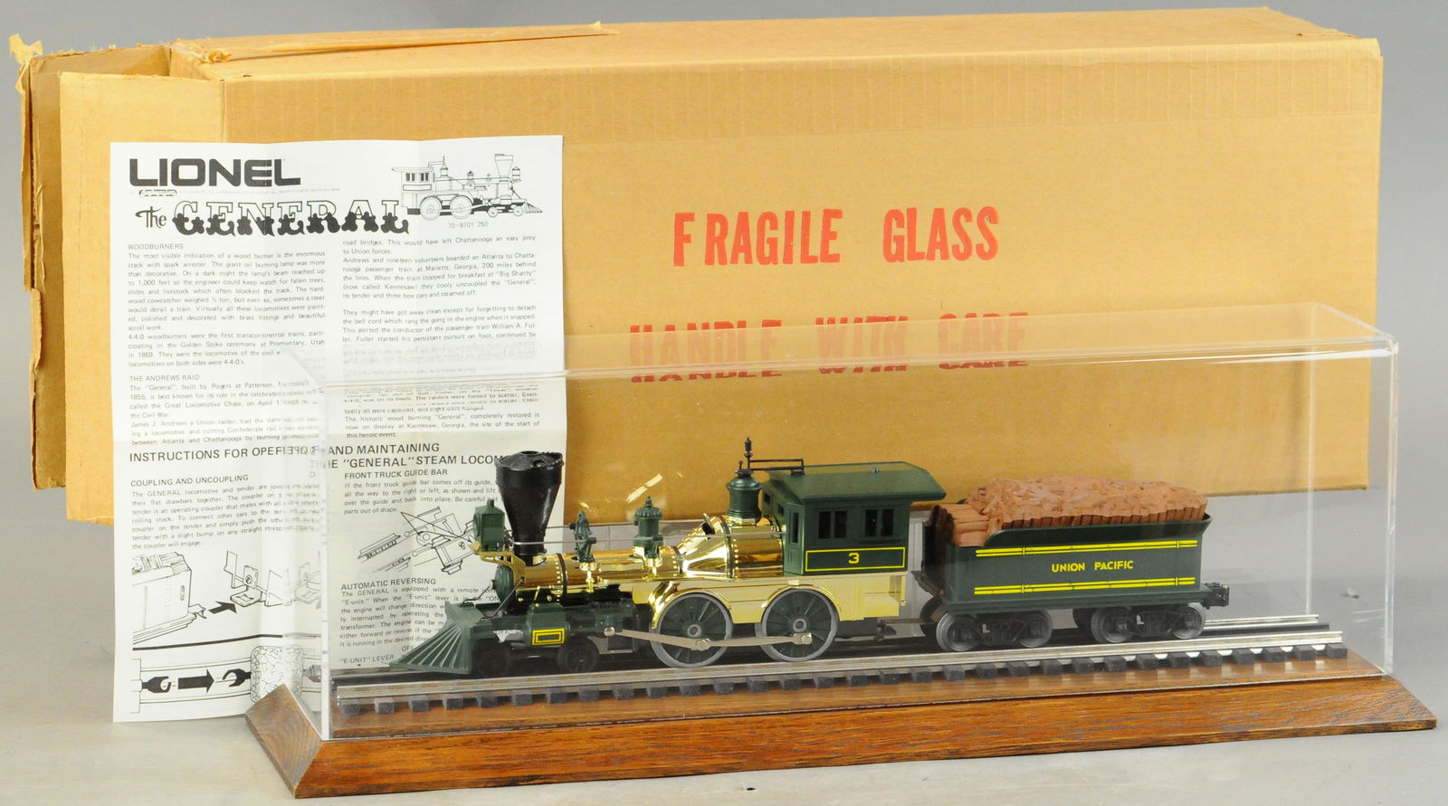 LIONEL "GOLDEN ARROW" LOCOMOTIVE: 261. LIONEL "GOLDEN ARROW" LOCOMOTIVE | 0 gauge, electric. | Loco 10" l. | (Pristine Cond.) | $100 - $200