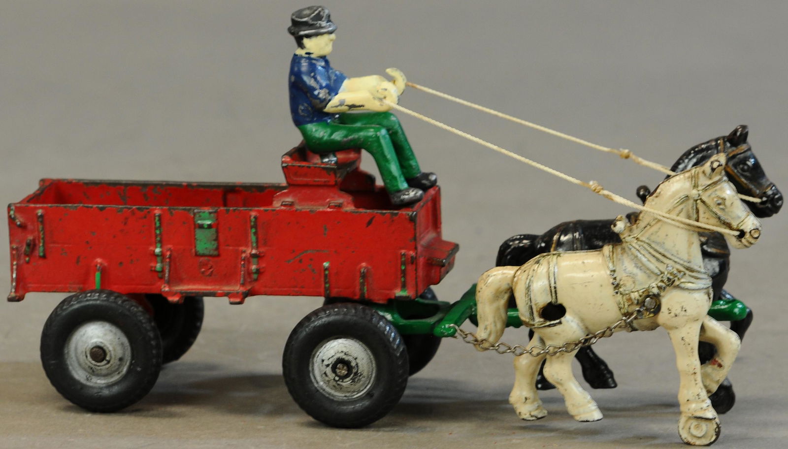 ARCADE HORSE DRAWN FARM WAGON (1 of 4)