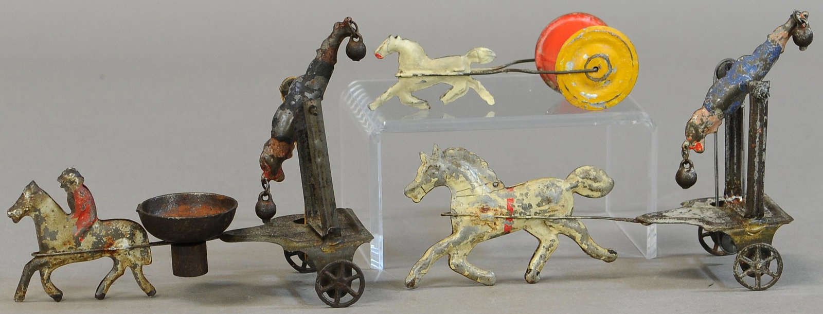 GROUP OF THREE AMERICAN TIN TOYS (1 of 4)