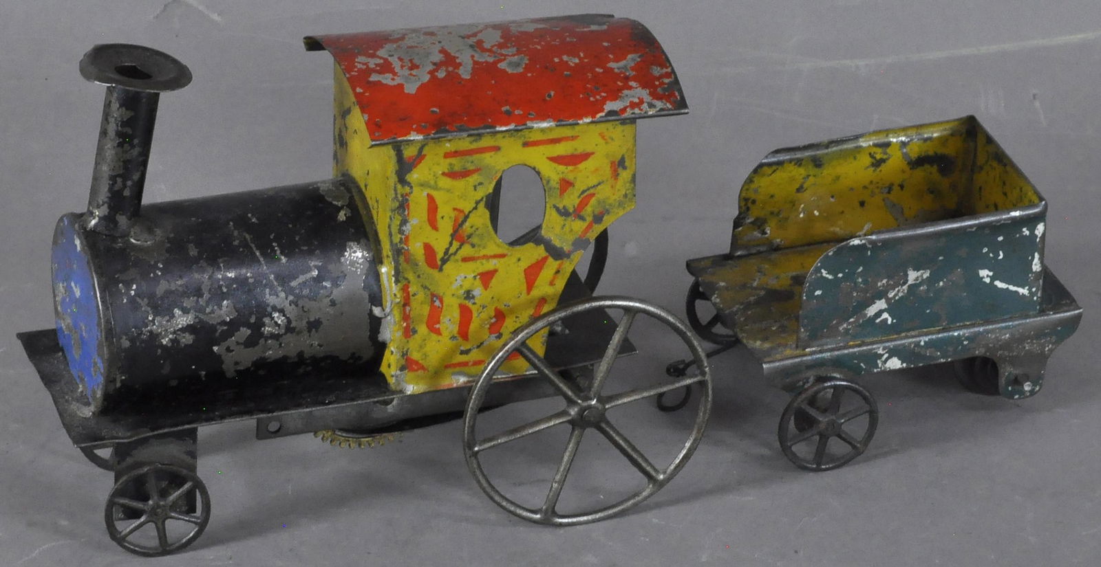 EARLY AMERICAN TIN LOCOMOTIVE (1 of 4)