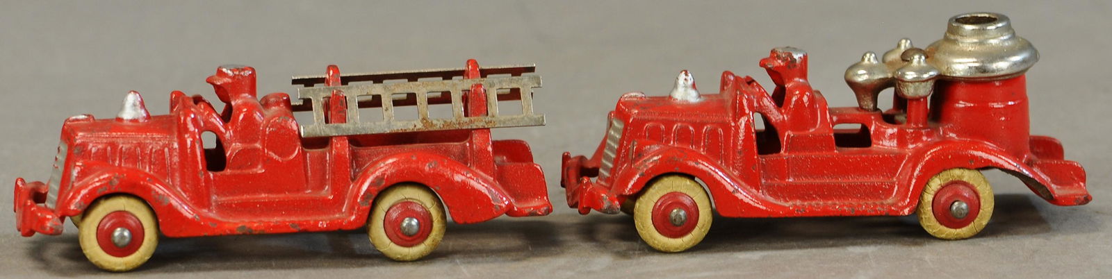 TWO SMALL HUBLEY FIRE TRUCKS (1 of 4)