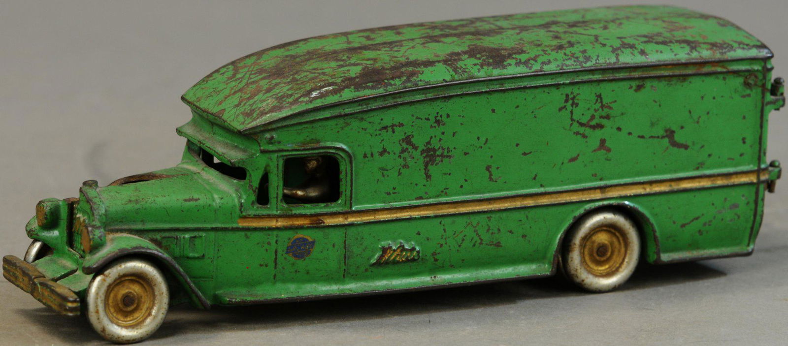 ARCADE WHITE MOVING VAN (1 of 4)