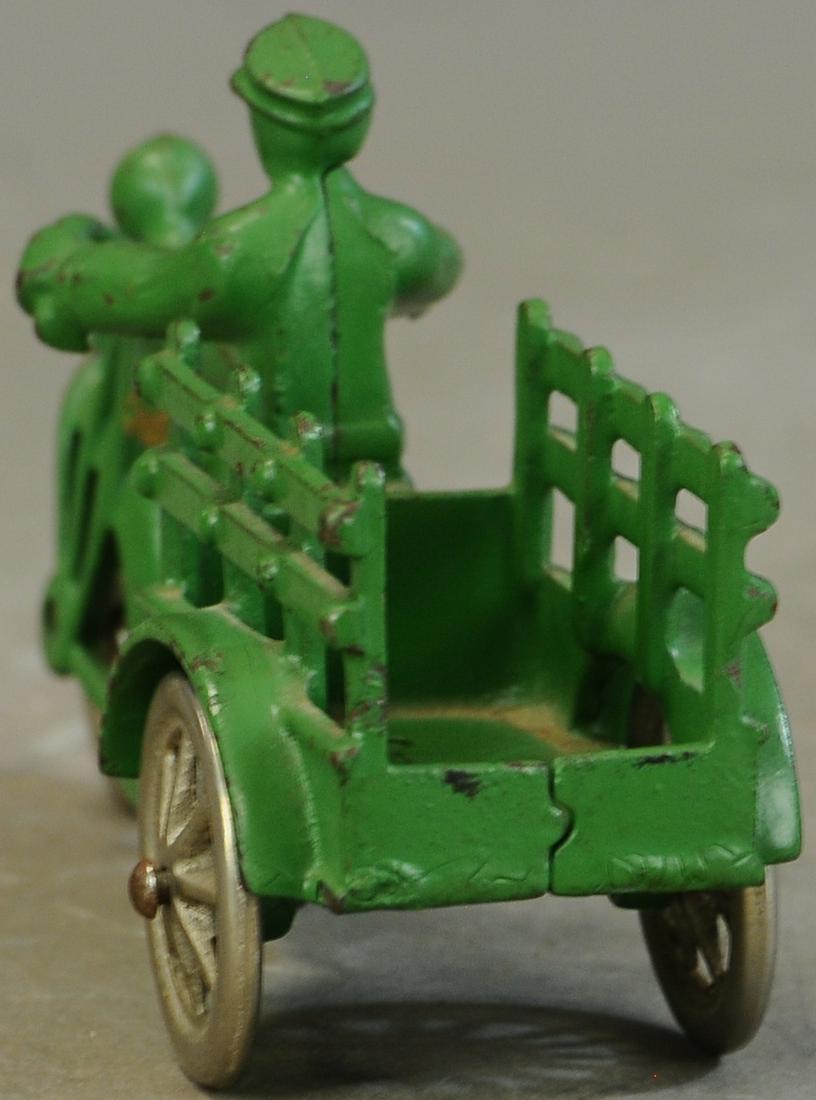 HUBLEY INDIAN TRAFFIC CAR CYCLE (1 of 4)