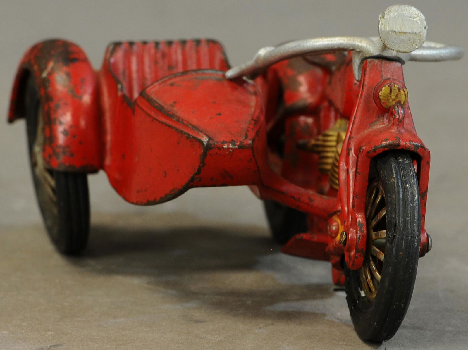 HUBLEY MOTORCYCLE W/ SIDECAR (1 of 4)