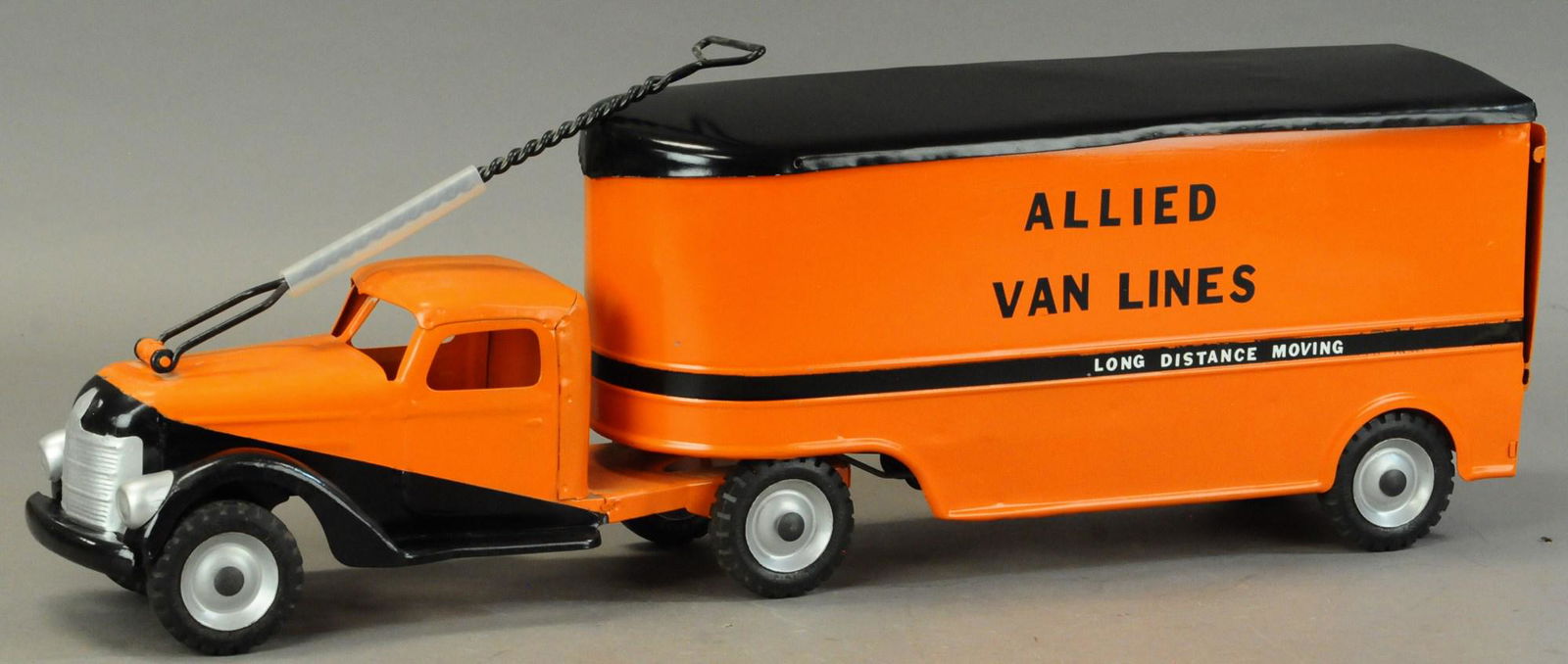 BUDDY L ALLIED VAN LINES: 673. BUDDY L ALLIED VAN LINES | 30.5" l. | Repainted. | $200 - $400