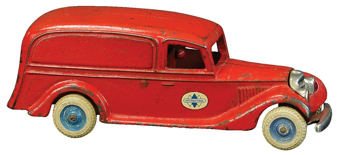 ARCADE INTERNATIONAL DELIVERY TRUCK (1 of 4)