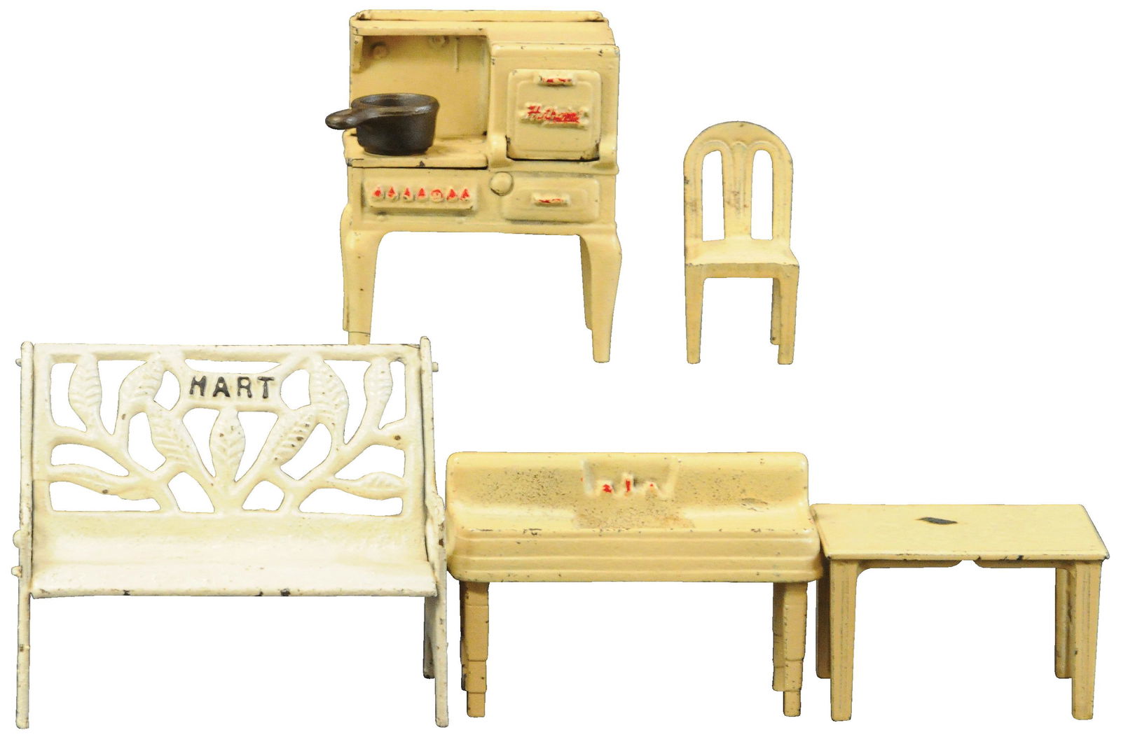 ARCADE STOVE, SINK, TABLE & CHAIR W/ BENCH (1 of 4)