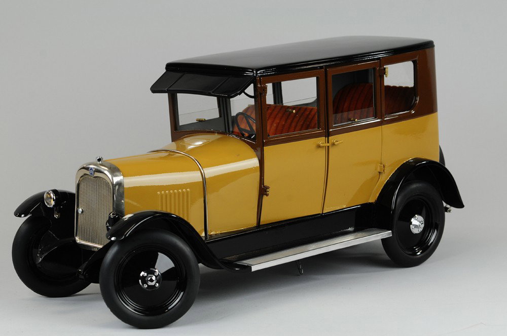 CITROEN B14 TAXI: France, modern re-issue, extraordinary detail overall, done in mustard and black, many features including fold down windows, opening doors, electric powered lighting, base reveals intricate motor asse