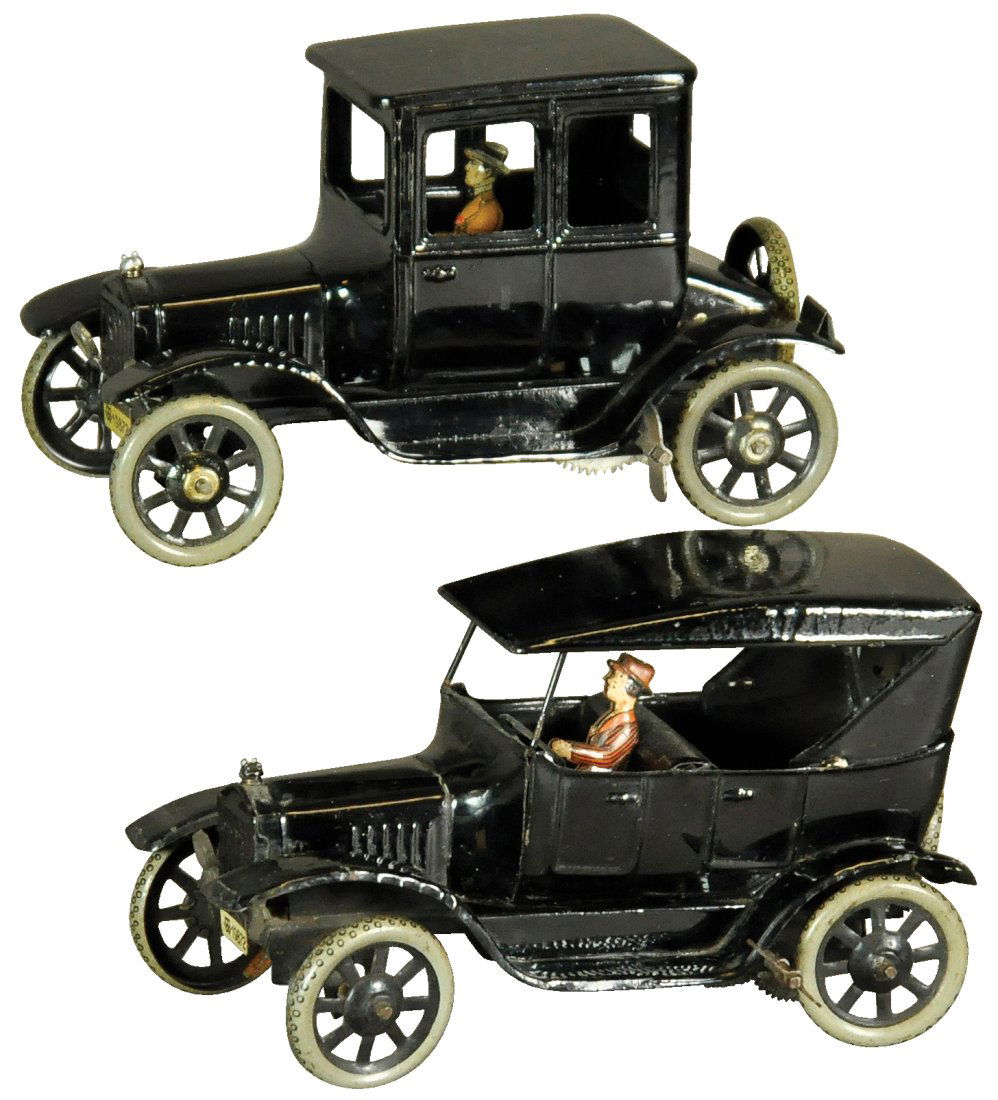 TWO BING FORD MODEL T AUTOS (1 of 4)