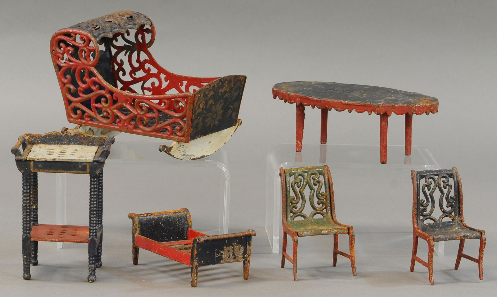 SIX PIECES STEVENS FURNITURE (1 of 2)