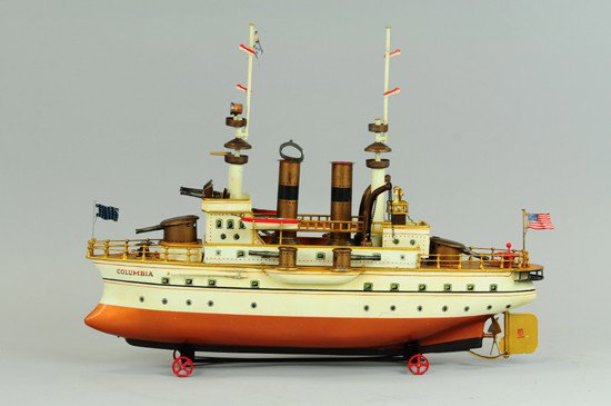 MARKLIN "COLUMBIA" BATTLESHIP - 2