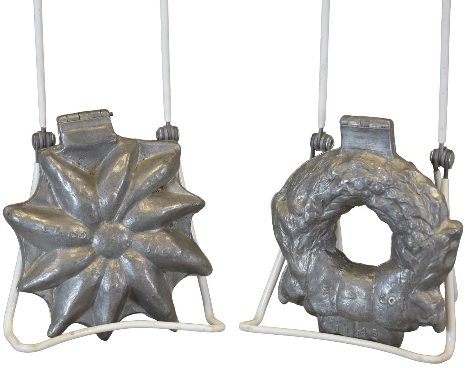 WREATH AND POINSETTA ICE CREAM MOLDS (1 of 3)