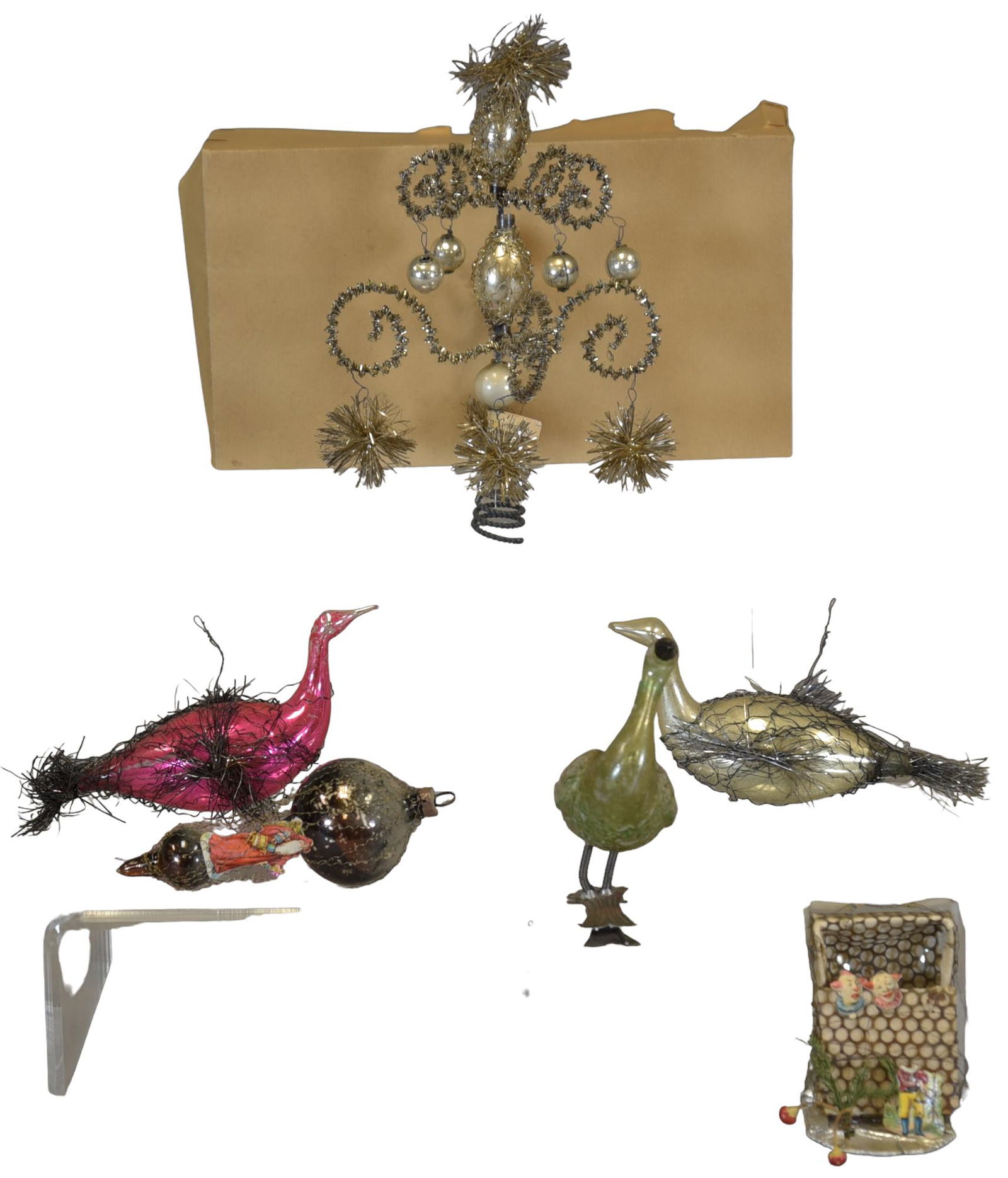 CHRISTMAS TREE TOPPER PLUS FIVE ORNAMENTS (1 of 5)