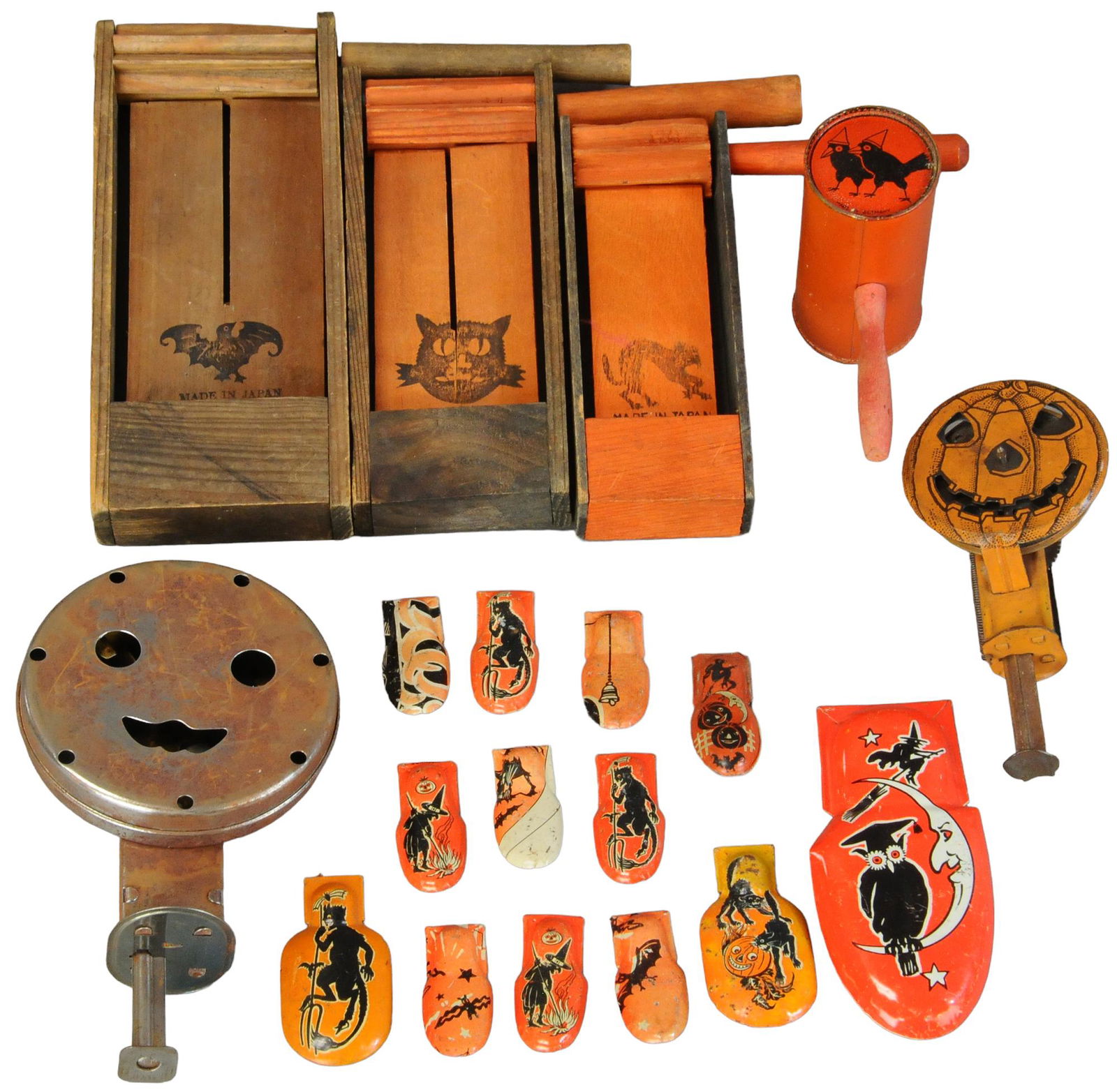 HALLOWEEN NOISE MAKERS (1 of 2)