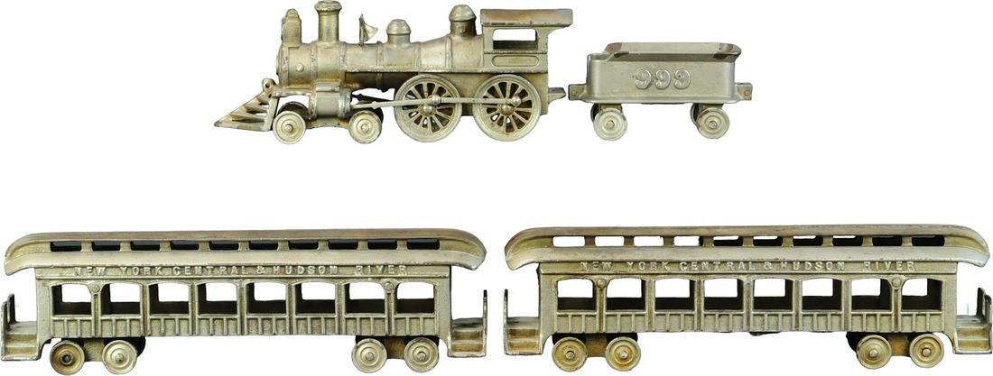IDEAL CAST IRON FLOOR TRAIN SET (1 of 4)