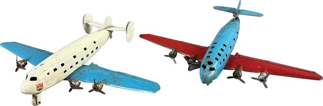 TWO WYANDOTTE SUPER MAINLINE AIRPLANES (1 of 8)