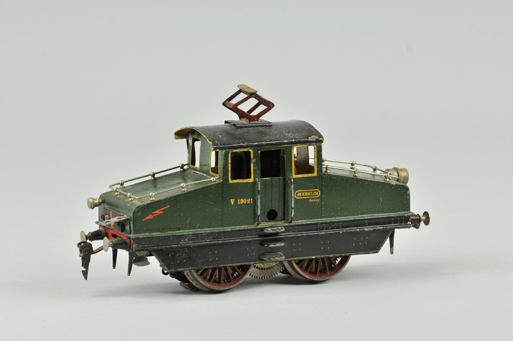 MARKLIN "1" GAUGE V-13021 STEEPLE CAB: Germany, done in green body, nickel rails, single pantograph, electric tunnel styled locomotive well detailed. 8 1/2" l. Cab side split near roof, repainted around cab. 8 1/2" l.