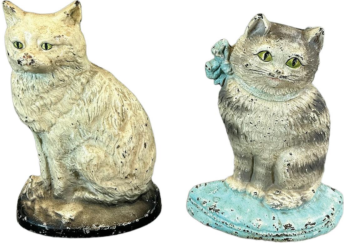 SITTING CAT & KITTEN DOORSTOPS (1 of 4)