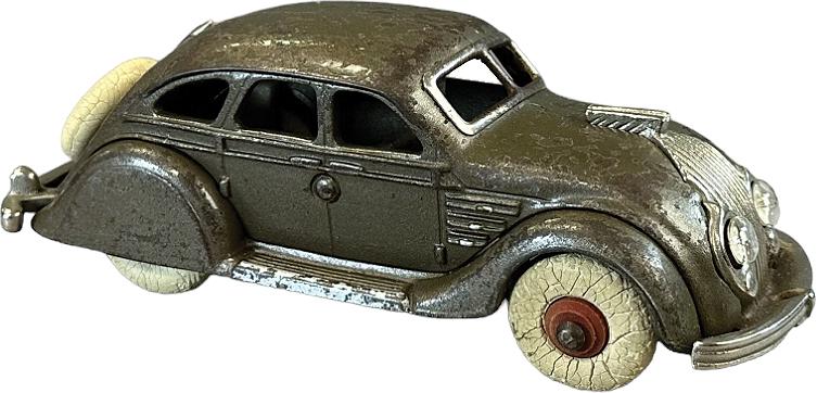 HUBLEY CHRYSLER AIRFLOW W/ HEADLIGHTS (1 of 7)