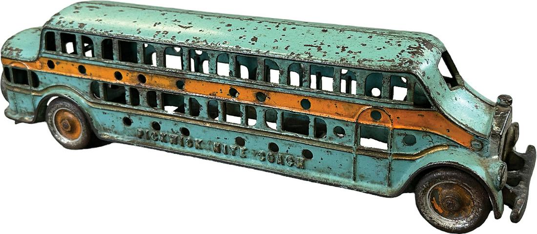 LARGEST KENTON PICKWICK NITE COACH (1 of 8)